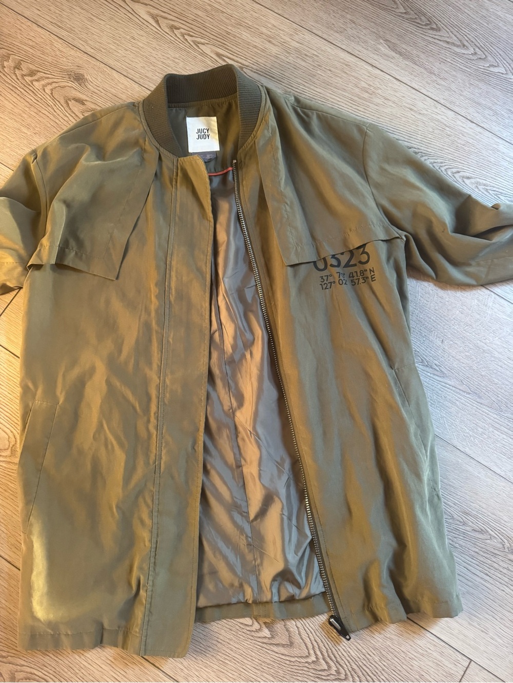 Olive Utility Jacket with Military-Inspired Details